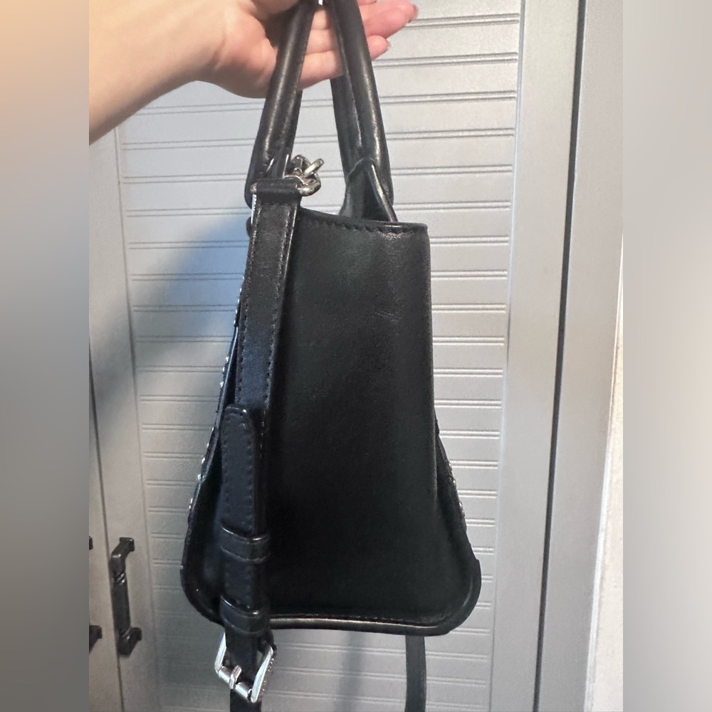 Michael Kors Selma Bag w/Diamond Grommets & MK Quilted Long Wallet MSRP: $558 - Picture 7 of 16